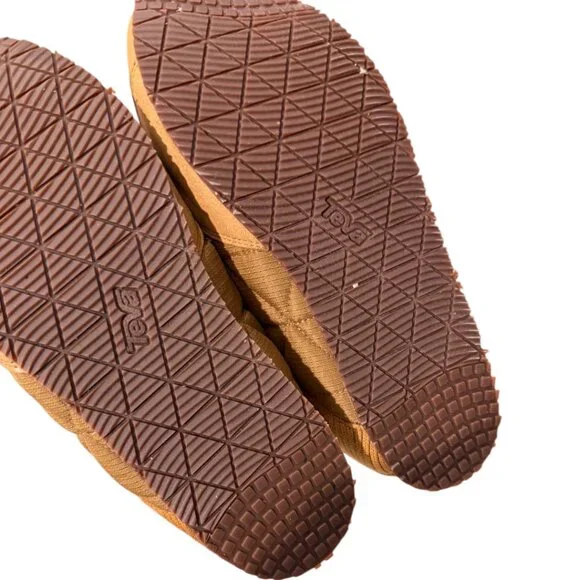 Teva ReEmber Quilted Cognac Booties - All Gender womens size 10 tan quilted shoe - Picture 2 of 5